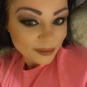 Meet your Posher, Melissa marie